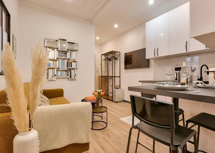 Charming& Cozy Flat - Montmartre Sacre Coeur 아파트 *